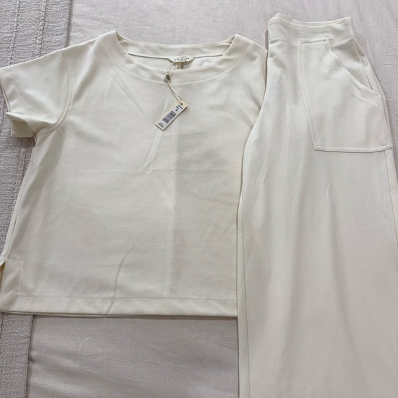 Max Studio Cream set - Picture 3 of 3